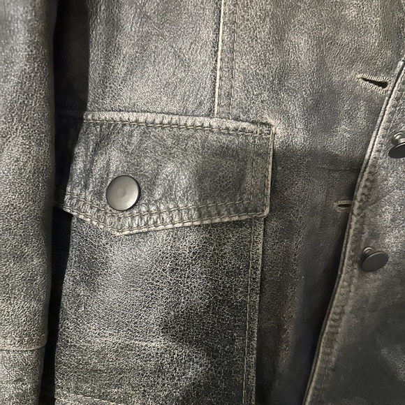 Leather jacket - Picture 8 of 12